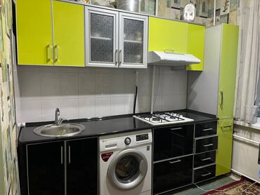 мебель кухонная бу: Продается кухонный гарнитур! Цвет: оливковый с чёрным. Состояние at lalafo.kg мебель кухонная бу: Продается кухонный гарнитур! Цвет: оливковый с чёрным. Состояние