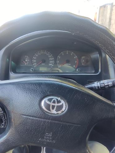 сокулуе: Toyota Avensis: 2002 г., 1.8 л, Кол менен иштөөчү, Бензин, Лифтбек — 5