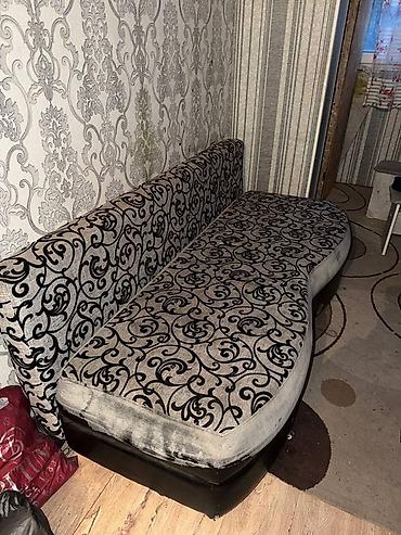 chair from the future pro: БЕСПЛАТНО - забрать с мкр кокжар Диван старенький, но мягкий и — 1