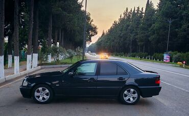 Mercedes-Benz: Mercedes-Benz 220: 2.2 l | 2000 il Sedan — 8