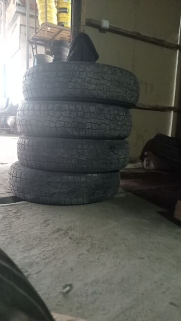 niva ucun diskler: İşlənmiş Şin Pirelli 185 / 65 / R 16