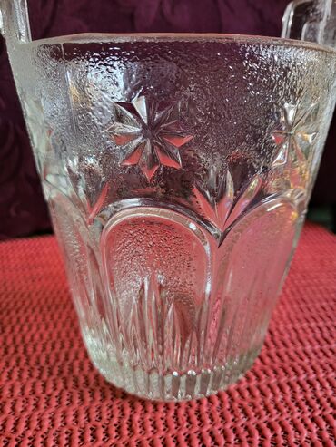 Kompleti posuđa: Kibla nova za led presovano cesko staklo. 70,80te. Visina sa na lalafo.rs — 5 Kompleti posuđa: Kibla nova za led presovano cesko staklo. 70,80te. Visina sa — 5