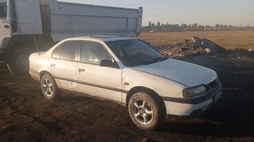 Nissan: Nissan Primera: 1993 г., 1.6 л, Механика, Бензин, Седан