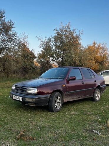 запаска на жх: Volkswagen Vento: 1994 г., 1.8 л, Механика, Бензин, Седан