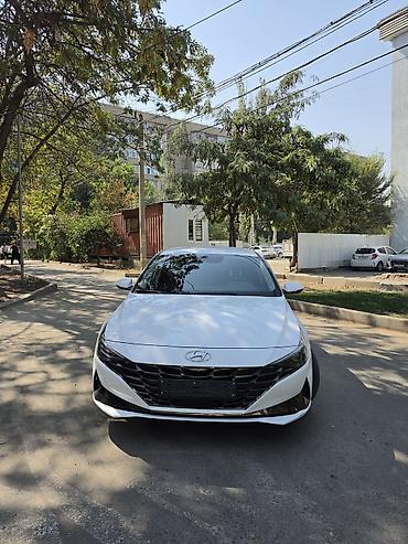bid e2: Hyundai Elantra: 2021 г., 1.6 л, Автомат, Гибрид, Седан — 2