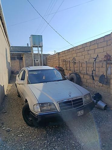 opel astra j stop: Mercedes-Benz C-Class W202 sedan - Kuzov: 4 qapılı sedan, ağ rəng — 1