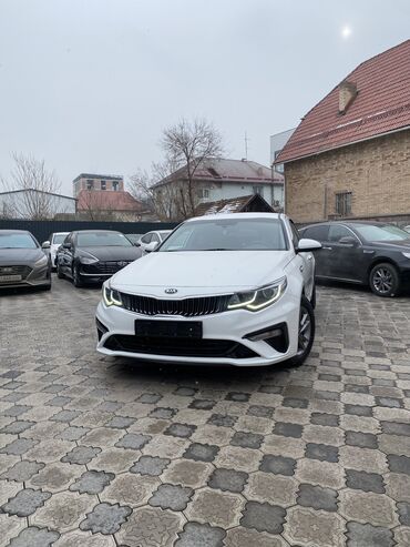 продаю машину токмок: Kia K5: 2018 г., 2 л, Автомат, Газ, Седан