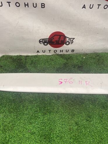 Другие автозапчасти: Молдинг на дверь Toyota Rav4 ACA21W 2.0 2000 перед. прав. (б/у)