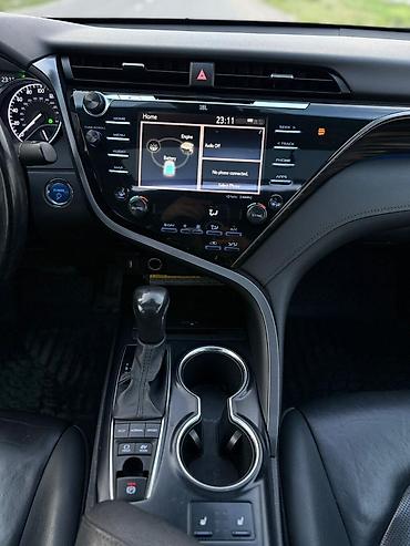 Toyota: Toyota Camry: 2020 г. — 10