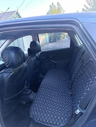 сеат таледо: Ford Focus: 2003 г., 2 л, Автомат, Бензин, Хэтчбэк — 8