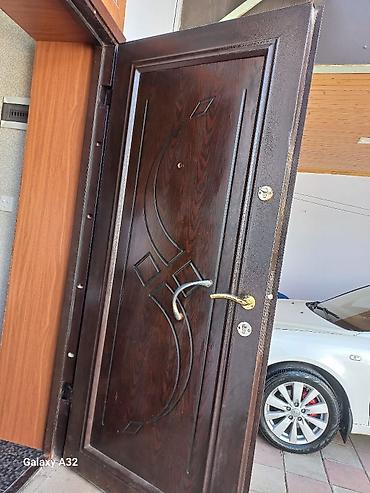 modern qapilar: Mənzil üçün İşlənmiş Giriş qapısı 100x210 sm Çərçivə ilə, Zəmanətsiz, Ünvandan götürmə — 3