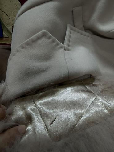 мужской сюртук: 7000сом !!! Женское зимнее пальто молочного/светло‑бежевого цвета с — 6