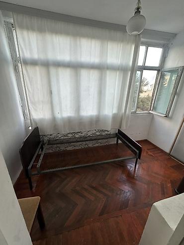1 otaql: 2 otaqlı mənzil kirayə verilir. Qaz su işıq daimi. İstilik mərkəzi . 3 — 3