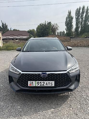 hongqi ehs9: BYD E2: 2021 г., Автомат, Электромобиль, Хэтчбэк — 1