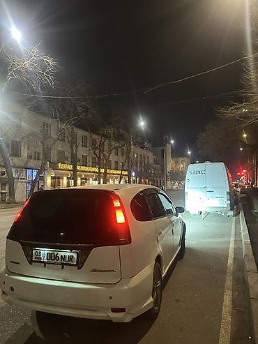 Honda: Honda Stream: 2004 г., 2 л, Типтроник, Бензин, Минивэн — 2