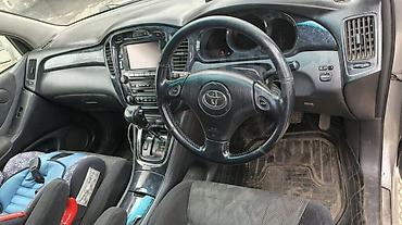 не пригодился: Toyota Kluger: 2002 г., 3 л, Автомат, Бензин, Кроссовер — 2