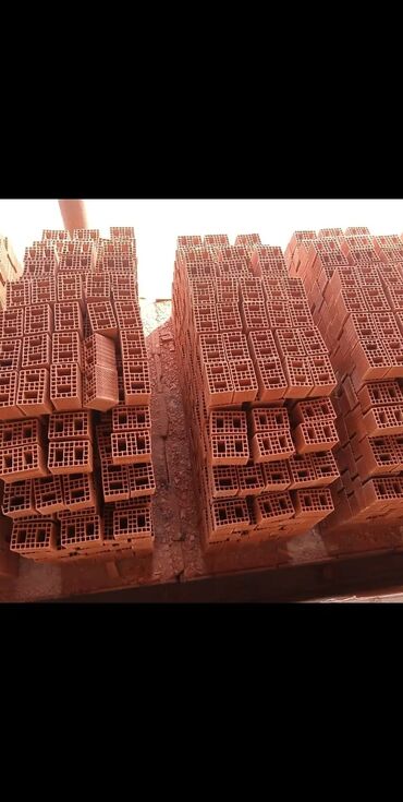 Kərpiclər: 16 qəpikdən başlayan kerpicler KƏRPİC 16 QƏPİK. 19x19x8 - Zavod -da lalafo.az — 31 Kərpiclər: 16 qəpikdən başlayan kerpicler KƏRPİC 16 QƏPİK. 19x19x8 - Zavod — 31