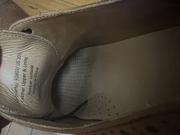 kişmir kişi cemperləri: Klassik kişilər üçün broq üslubunda dəri ayaqqabı - Model: Cap-toe