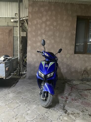 Скутеры: Скутер M8, 125 куб. см, Бензин, Б/у