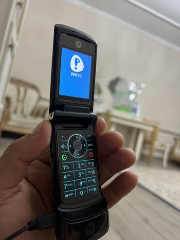 телефон нот 10: Motorola A760