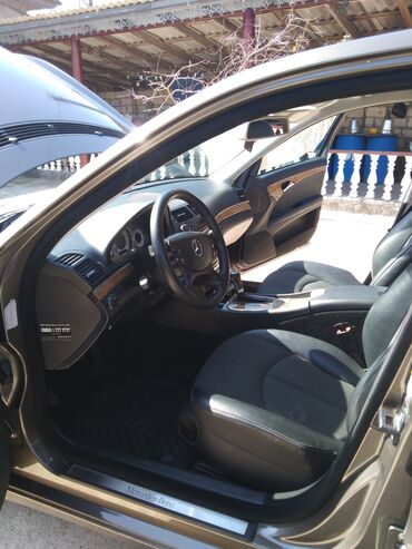 Mercedes-Benz: Mercedes-Benz E 220: 2.2 l | 2008 il Sedan — 19