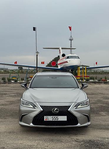 Lexus ES: 2018 г., 2.5 л, Вариатор, Гибрид, Седан