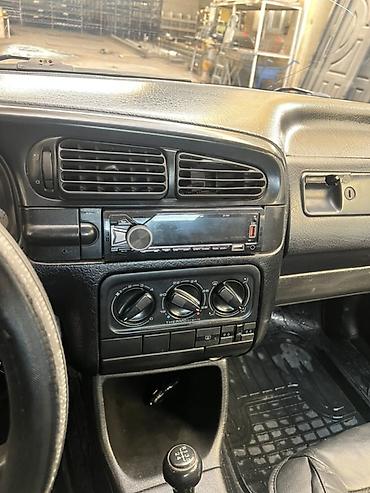 Volkswagen: Volkswagen Vento: 1994 г., 1.8 л, Механика, Бензин, Седан — 7