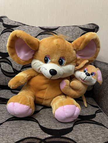 оюнчук машына: Продаются игрушки, мышки 500 сомов, амонг ас каждая по 300 сомов