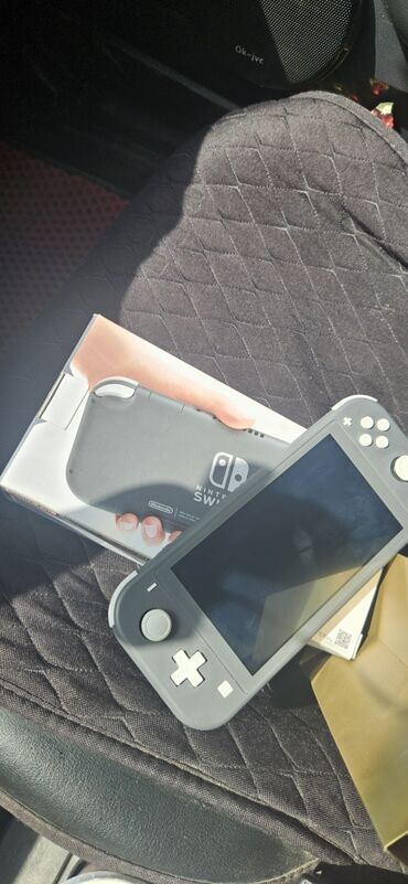 bluetooth джойстик: Продам нинтендо свитч
Nintendo switch 
полный комплект и коробка