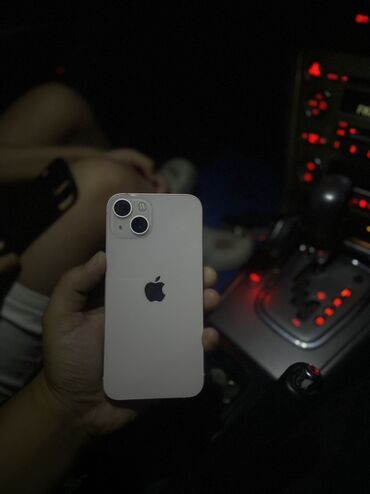 Apple iPhone: IPhone 13, Старлайт