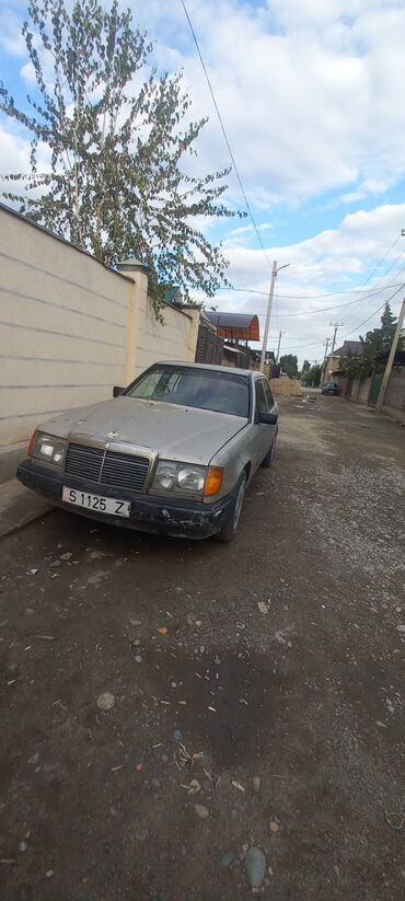 мерседес 210 салон: Mercedes-Benz 190: 1988 г., 2.3 л, Механика, Бензин, Седан