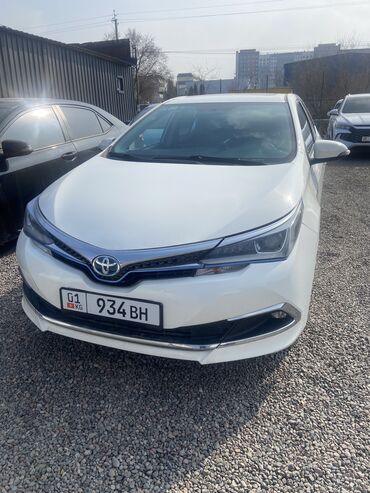 Toyota: Toyota Corolla: 2020 г., 1.8 л, Вариатор, Гибрид, Седан