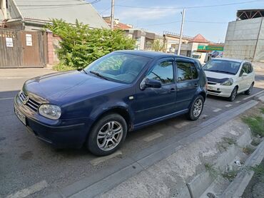срочно срочно продам машину: Volkswagen Golf: 2000 г., 1.6 л, Механика, Бензин, Хэтчбэк