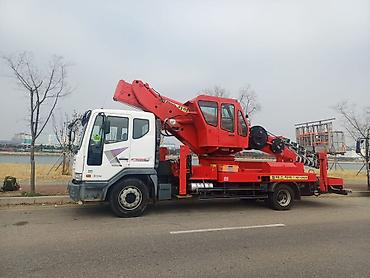 рубка: Аренда автовышки и услуга Основные характеристики: - Телескопическая — 1