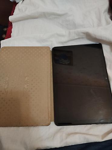 Huawei MediaPad T5 planşet + maqnitli qapaq - Brend/model: Huawei
