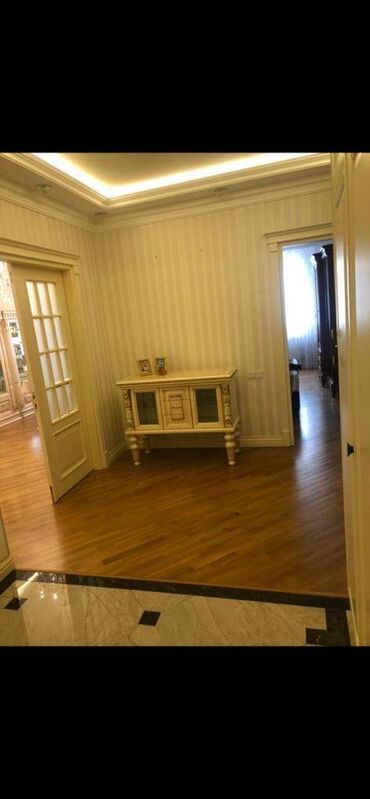 Uzunmüddətli kirayə mənzillər: Nəsimi metrosunun yaxınlığında daxil qosunların baş idarəsinə yaxın 13 — 13