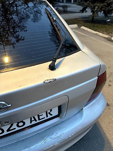 Opel: Opel Vectra: 1999 г., Хэтчбэк — 20