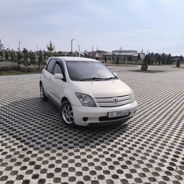 скупка автомат: Toyota ist: 2004 г., 1.3 л, Автомат, Бензин, Хэтчбэк