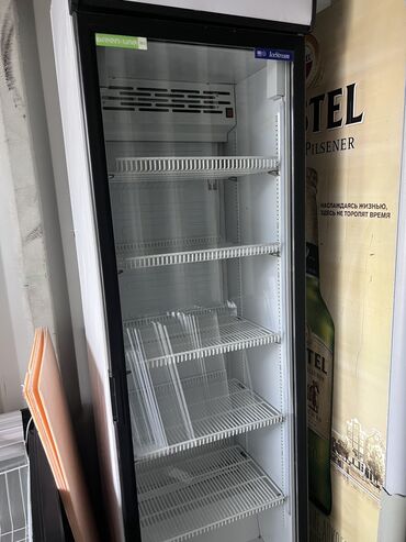 Оборудование для бизнеса: Холодильник витринный