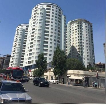 квартира в аренду в баку: Nəsimi rayonu, Zabitlər parkı yaxınlığında, “AF Center” binasında 4