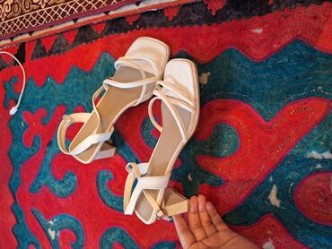 обувь jordan: Туфли 39, цвет - Белый
