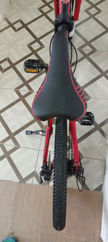 Şəhər velosipedləri: Dəyərindən ucuz Təzə 20 lik velosiped.
Real alan yazsın — 9