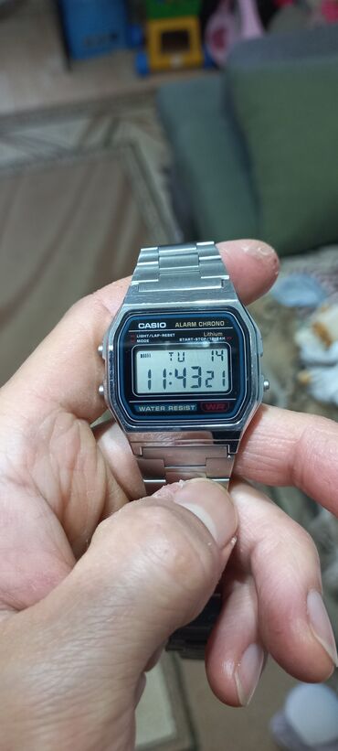 Наручные часы: Продаю casio a158 оригинал есть гарантийка, покупал 2 месяца назад