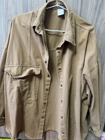 дубайские платья: Рубашка-оверсайз из плотного хлопкового твила (бренд YUAN LU), цвет — at lalafo.kg дубайские платья: Рубашка-оверсайз из плотного хлопкового твила (бренд YUAN LU), цвет —