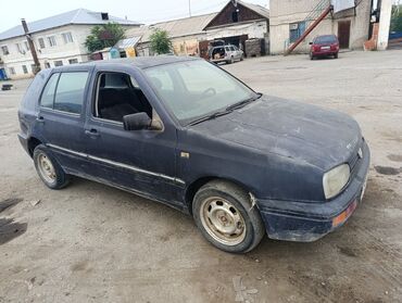 продаю passat b3: Volkswagen Golf: 1993 г., 1.8 л, Механика, Бензин, Хэтчбэк