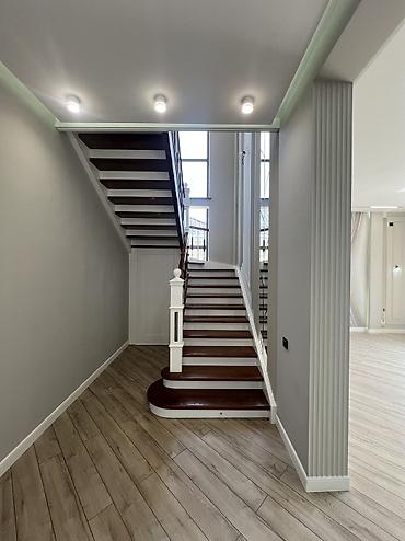 Продажа коттеджей и домов: 🏡 ПРОДАЁТСЯ СОВРЕМЕННЫЙ ОСОБНЯК 📍 Арча-Бешик | ул. Кен Кол / Чёртекова — 14