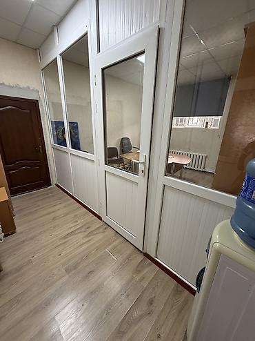 9 хутор бишкек: Аренда офисов, 18 м², В жилом комплексе, 1 линия, С юридическим адресом — 3