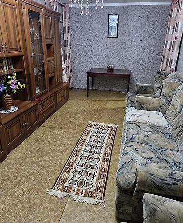серый: 3 комнаты, 58 м², 104 серия, 1 этаж, Старый ремонт — 1