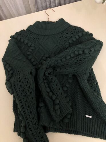 nişan üzükleri: Məhsul: GUESS qadın sviteri - Rəng: tünd yaşıl (şam ağacı tonunda) -