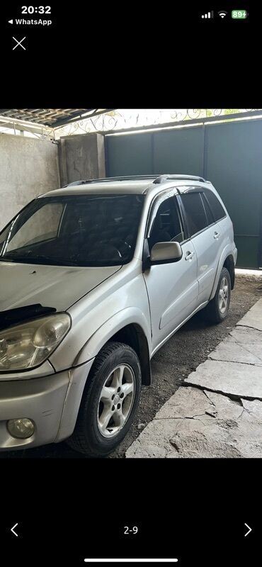 машина токтогулда: Toyota RAV4: 2001 г., 2 л, Автомат, Бензин, Кроссовер